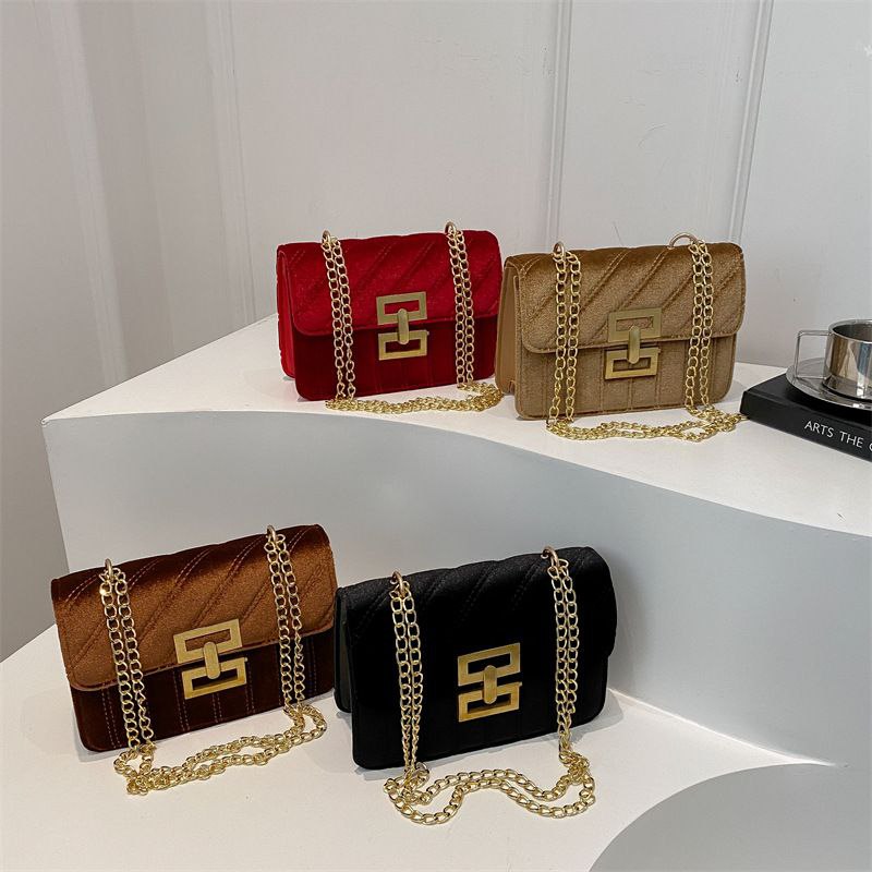 Cute Velvet Golden Chain Shoulder Bags PRM165